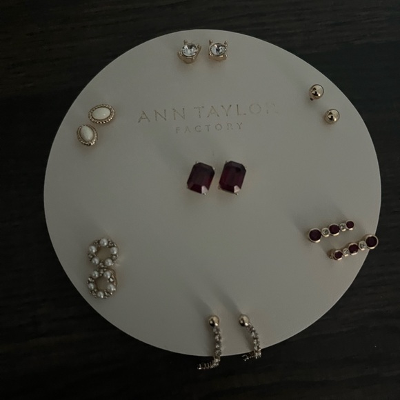 Ann Taylor huge lot earrings studs 9 pairs blue hoops gold gift card - Picture 4 of 6